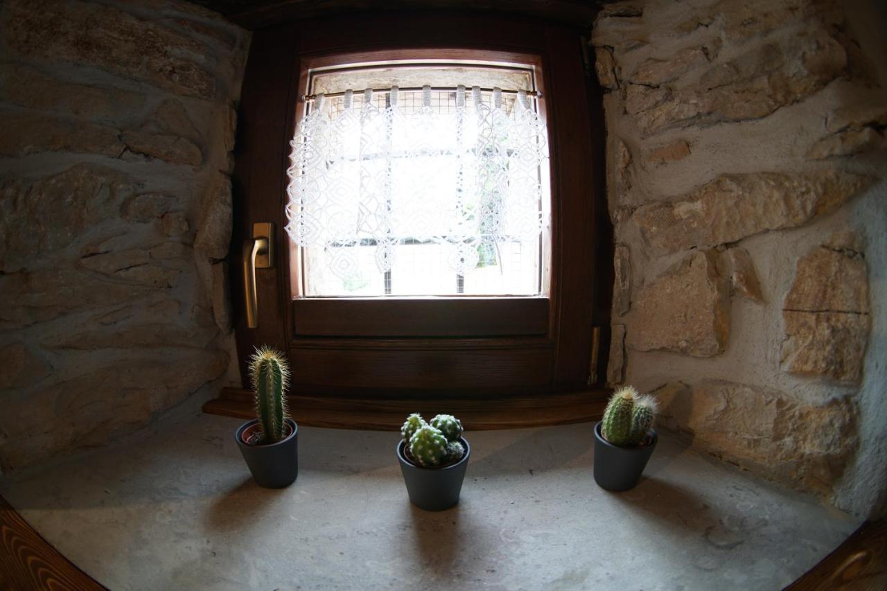 Casa Vacanze Alenka Borgo Grotta Gigante Exterior photo